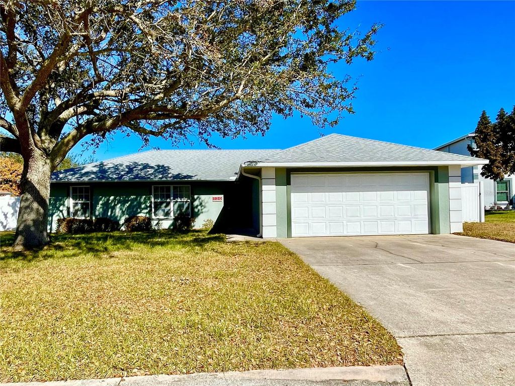 130 EVERGREEN DRIVE, Auburndale, FL 33823