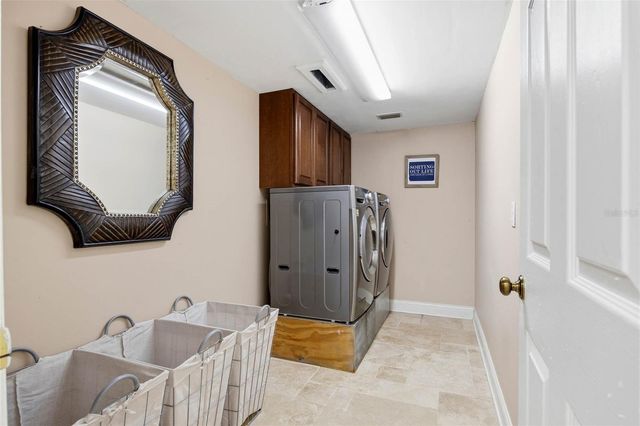 9149 MAPLE CT, Seminole, FL 33777