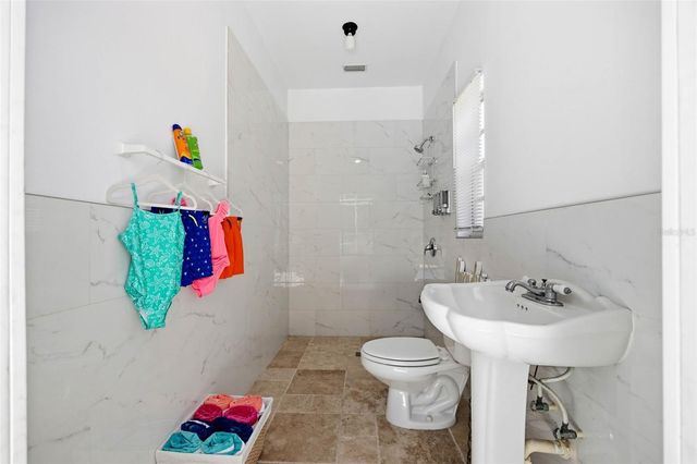 9149 MAPLE CT, Seminole, FL 33777