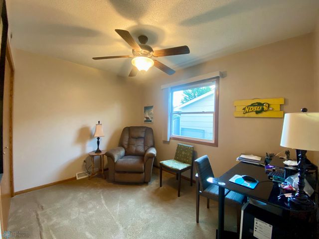 237 10th Avenue E, West Fargo, ND 58078