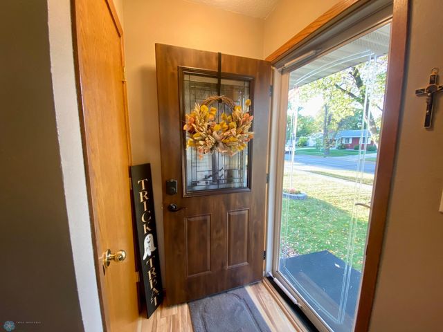 237 10th Avenue E, West Fargo, ND 58078