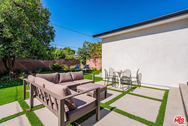 19602 Hamlin Street, Reseda (los Angeles), CA 91335