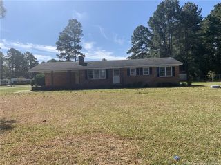 564 Bollinger Avenue, Lumberton, NC 28360