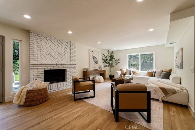 18625 Delano Street, Tarzana, CA 91335