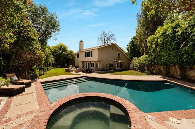 18625 Delano Street, Tarzana, CA 91335