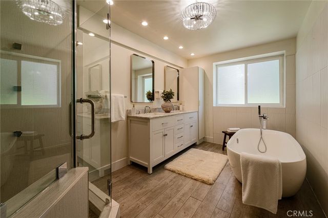 18625 Delano Street, Tarzana, CA 91335