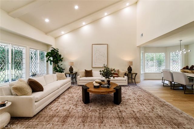 18625 Delano Street, Tarzana, CA 91335