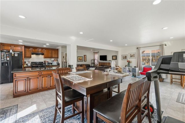 4174 Shellicia Circle, Riverside, CA 92509