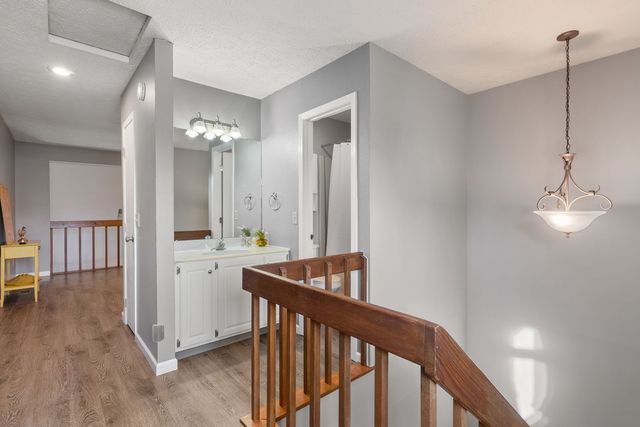 3558 N WILLOW Court, Bettendorf, IA 52722