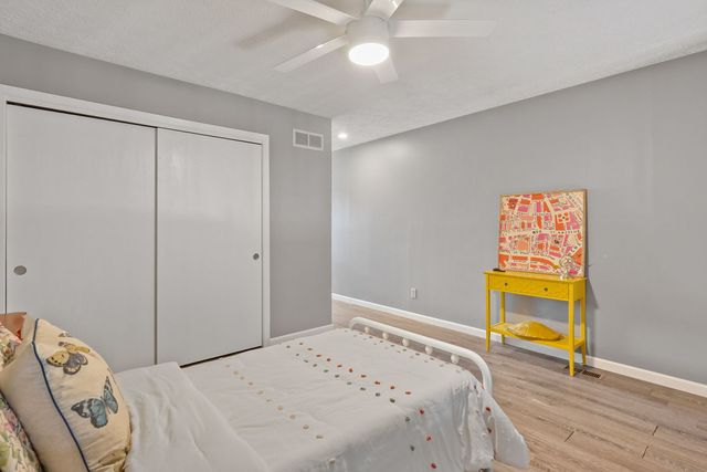 3558 N WILLOW Court, Bettendorf, IA 52722