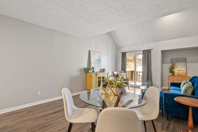 3558 N WILLOW Court, Bettendorf, IA 52722