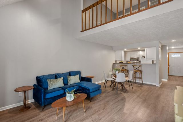 3558 N WILLOW Court, Bettendorf, IA 52722