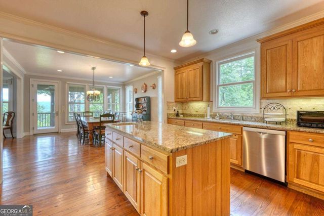 48 Pine Top Drive, Clayton, GA 30525