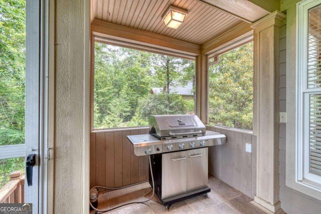 48 Pine Top Drive, Clayton, GA 30525