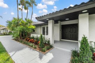 5254 NW 94th Doral Pl, Doral, FL 33178