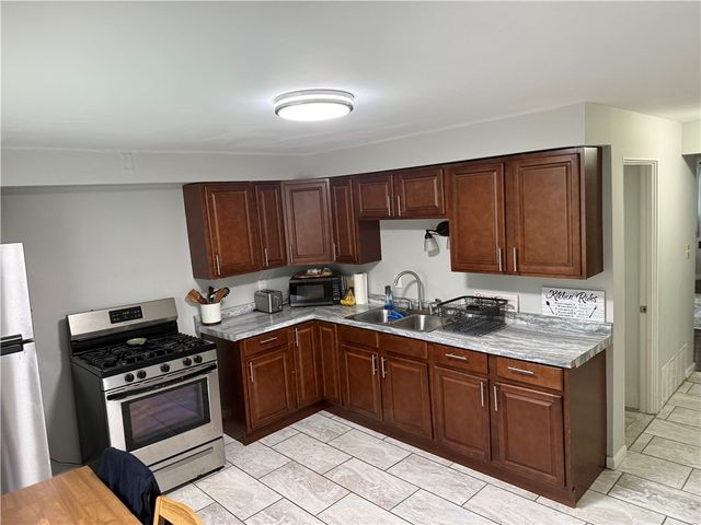 595 Main Street, Woonsocket, RI 02895