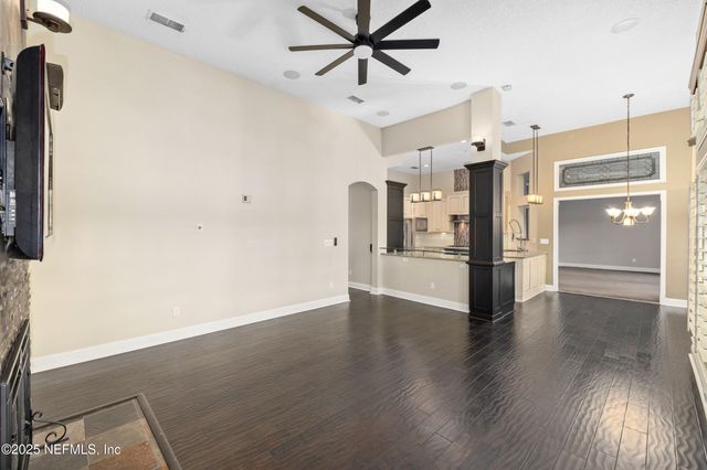 8240 WALLINGFORD HILLS Lane, Jacksonville, FL 32256