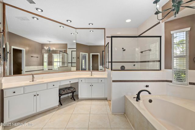 8240 WALLINGFORD HILLS Lane, Jacksonville, FL 32256