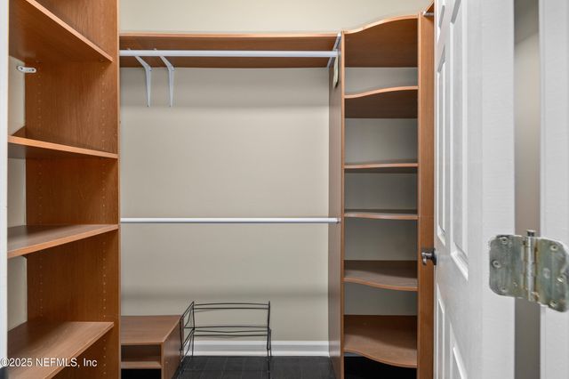 8240 WALLINGFORD HILLS Lane, Jacksonville, FL 32256