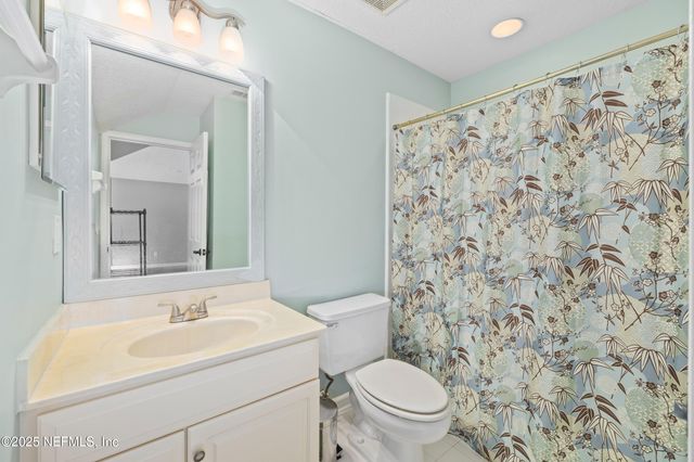 8240 WALLINGFORD HILLS Lane, Jacksonville, FL 32256