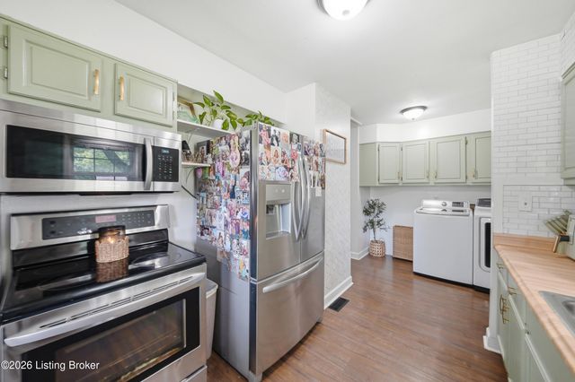 9712 Keys Ferry Rd, Fairdale, KY 40118