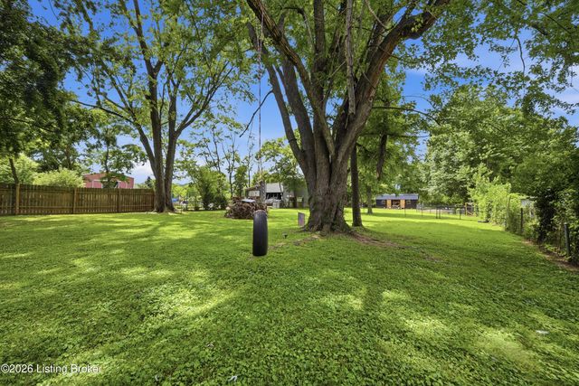 9712 Keys Ferry Rd, Fairdale, KY 40118