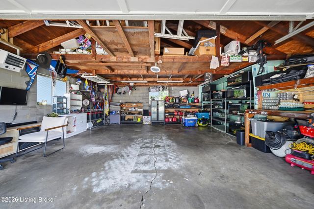 9712 Keys Ferry Rd, Fairdale, KY 40118