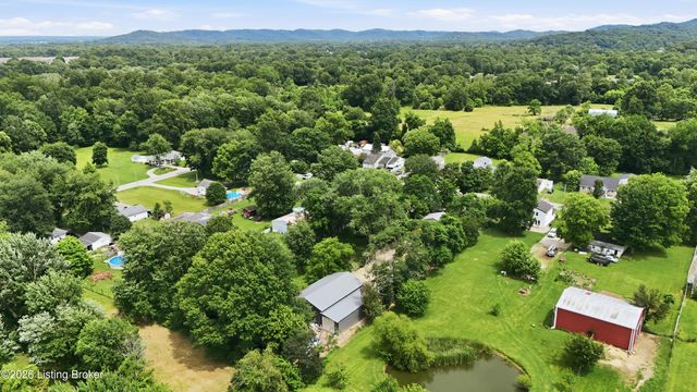 9712 Keys Ferry Rd, Fairdale, KY 40118
