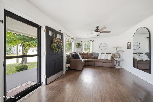 9712 Keys Ferry Rd, Fairdale, KY 40118