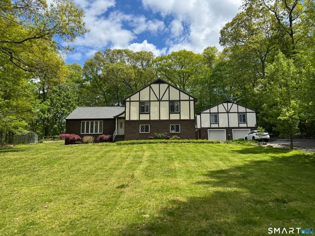 38 Grey Ledge Drive, Guilford, CT 06437