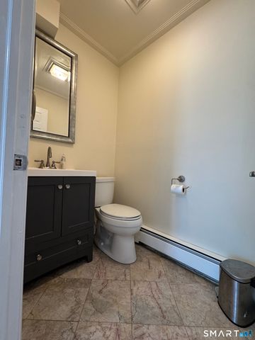 38 Grey Ledge Drive, Guilford, CT 06437