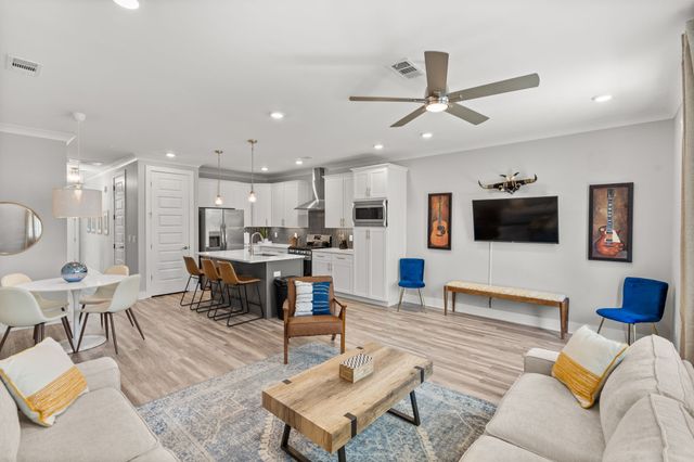116C N 9th St, Nashville, TN 37206