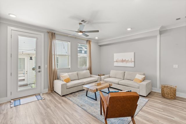 116C N 9th St, Nashville, TN 37206