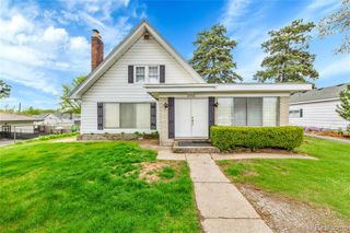 2952 Prynne Street, Keego Harbor, MI 48320