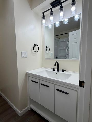 100 S 500 W, La Porte, IN 46350