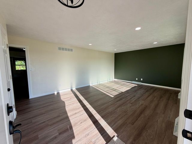 100 S 500 W, La Porte, IN 46350