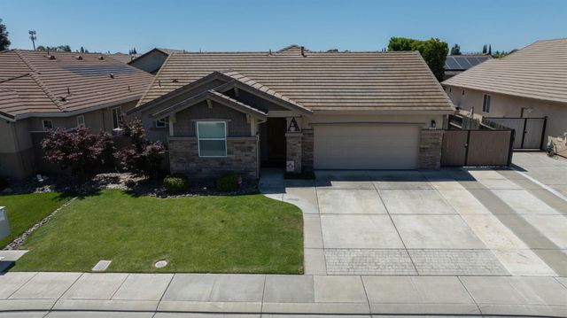 1046 Shady Grove St, Manteca, CA 95336