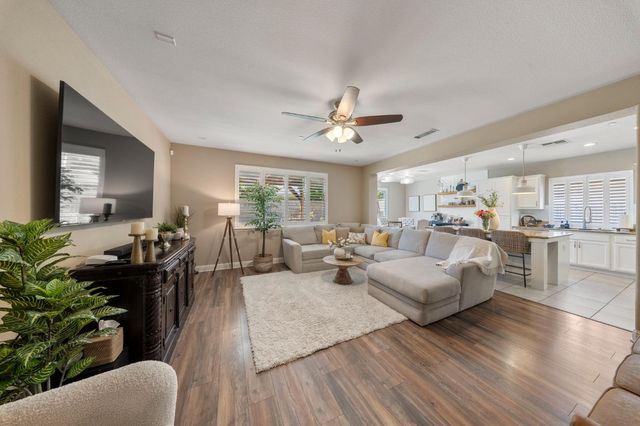 1046 Shady Grove St, Manteca, CA 95336