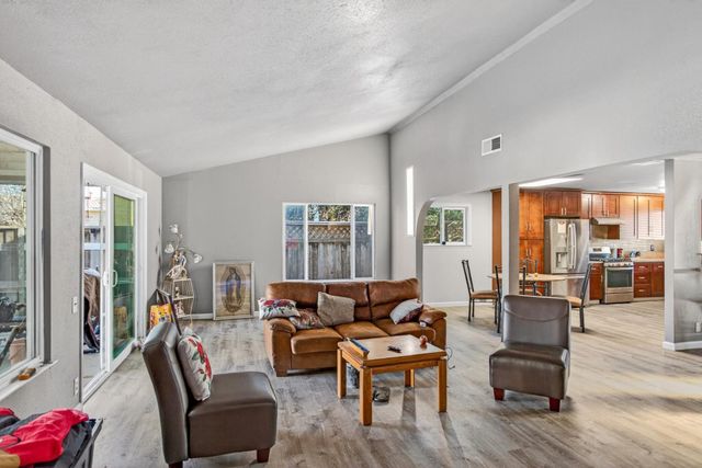 407 Southside Drive, San Jose, CA 95111