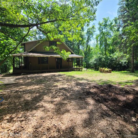 10120 Nimphie Road, Tyrone Township, MI 48430