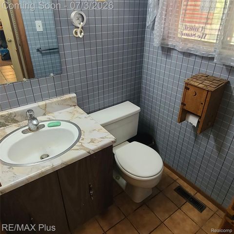 10120 Nimphie Road, Tyrone Township, MI 48430