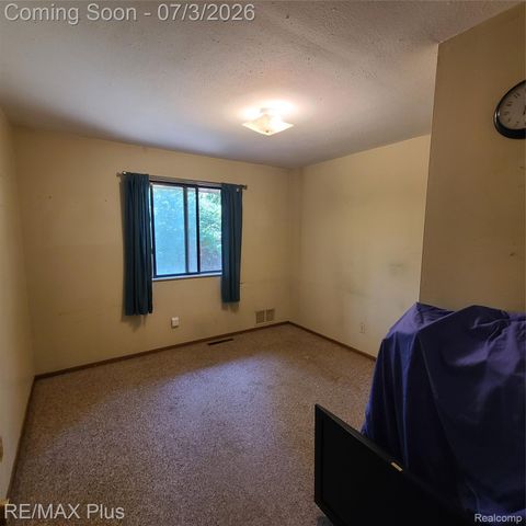 10120 Nimphie Road, Tyrone Township, MI 48430