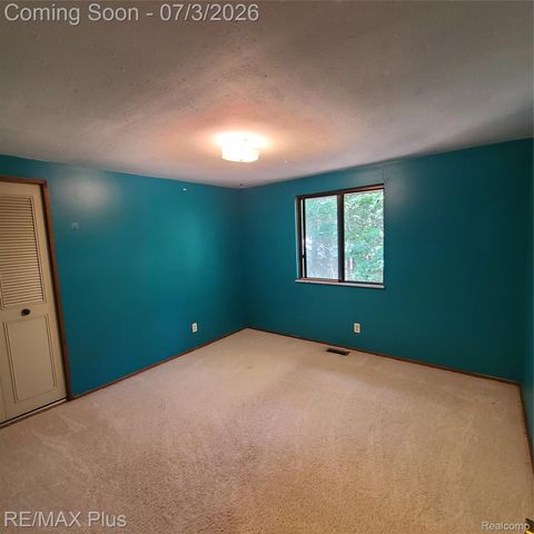 10120 Nimphie Road, Tyrone Township, MI 48430