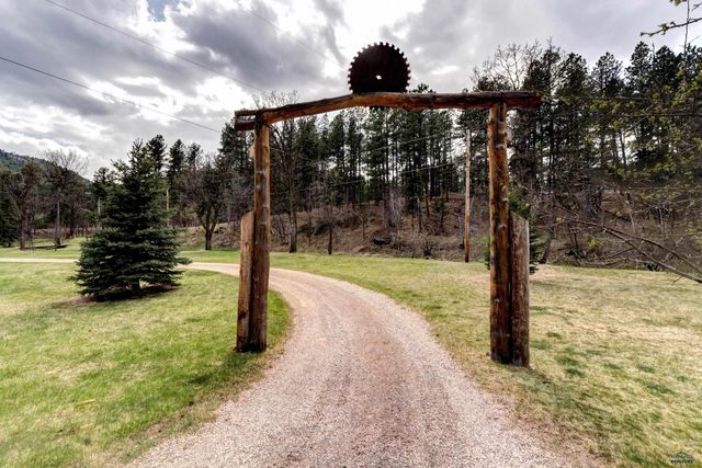 12989 OLD HILL CITY RD, Keystone, SD 57751
