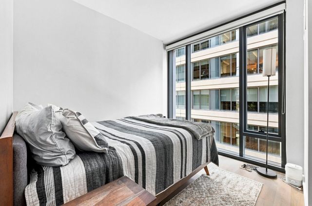 55 Lagrange 802, Boston, MA 02116
