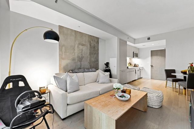 55 Lagrange 802, Boston, MA 02116