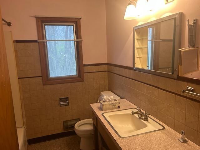 13810 Sunset Trail, Plymouth, MN 55441