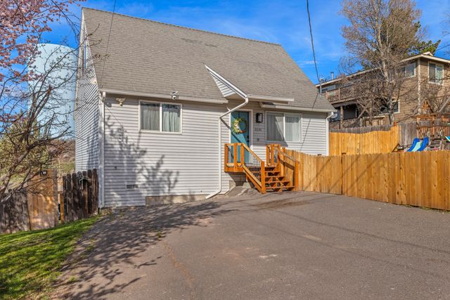 2030 Sargent Avenue, Klamath Falls, OR 97601