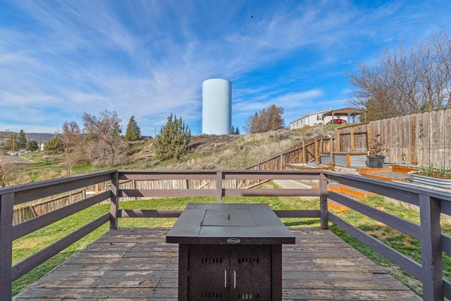 2030 Sargent Avenue, Klamath Falls, OR 97601