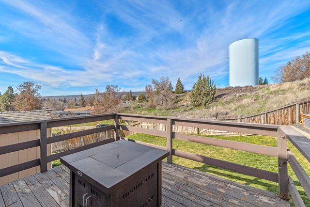2030 Sargent Avenue, Klamath Falls, OR 97601
